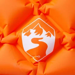 vidaXL Kampeermatras met kussen opblaasbaar 1-persoons oranje