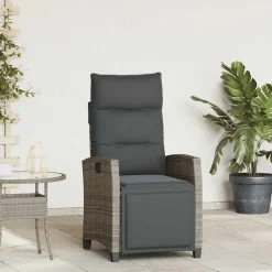 vidaXL Verstelbare tuinstoel met bijzettafel poly rattan grijs